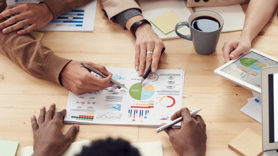 欧洲商学院城市街景与商务氛围